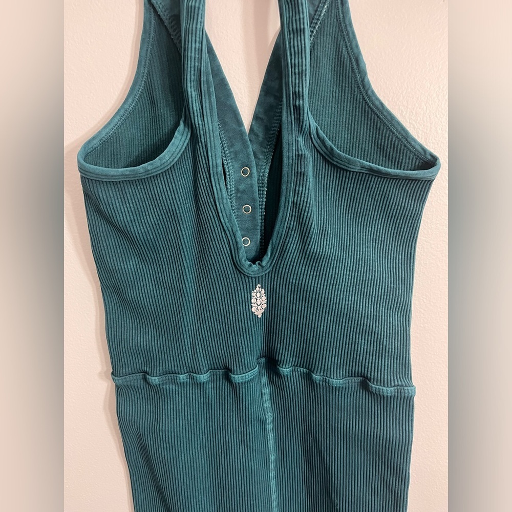Free People Movement Happiness Runs Henley Green Performance Jumpsuit sz XS/S - Picture 7 of 8